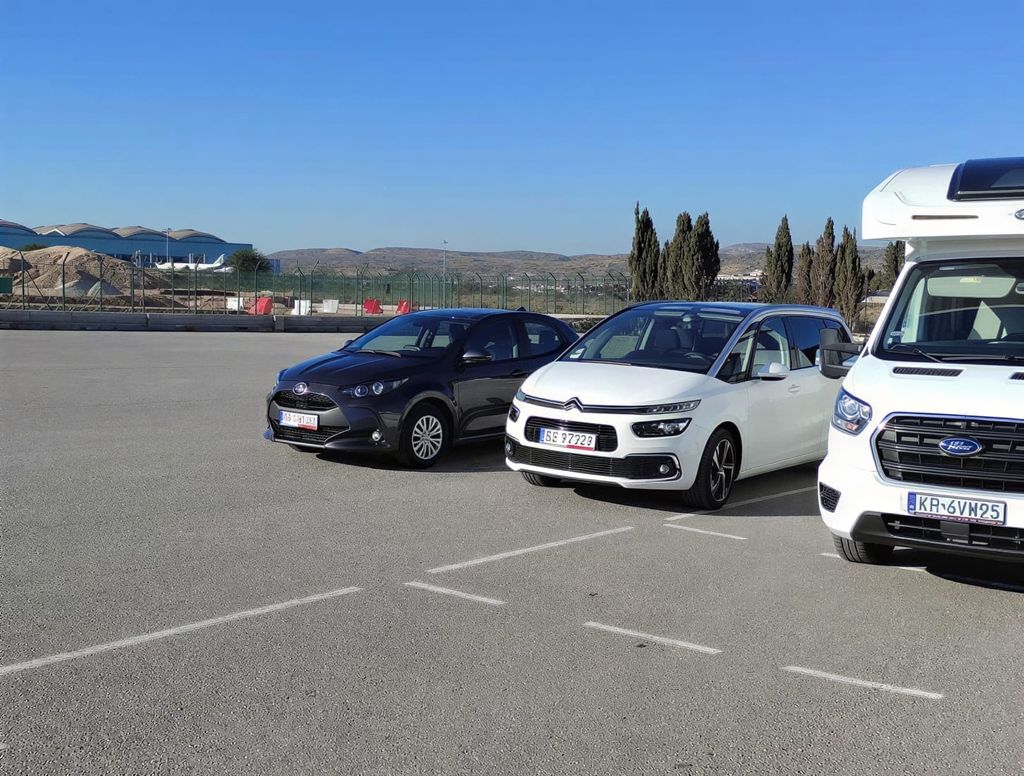 Parking Odkryj auto Alicante-Elche – widok parkingu
